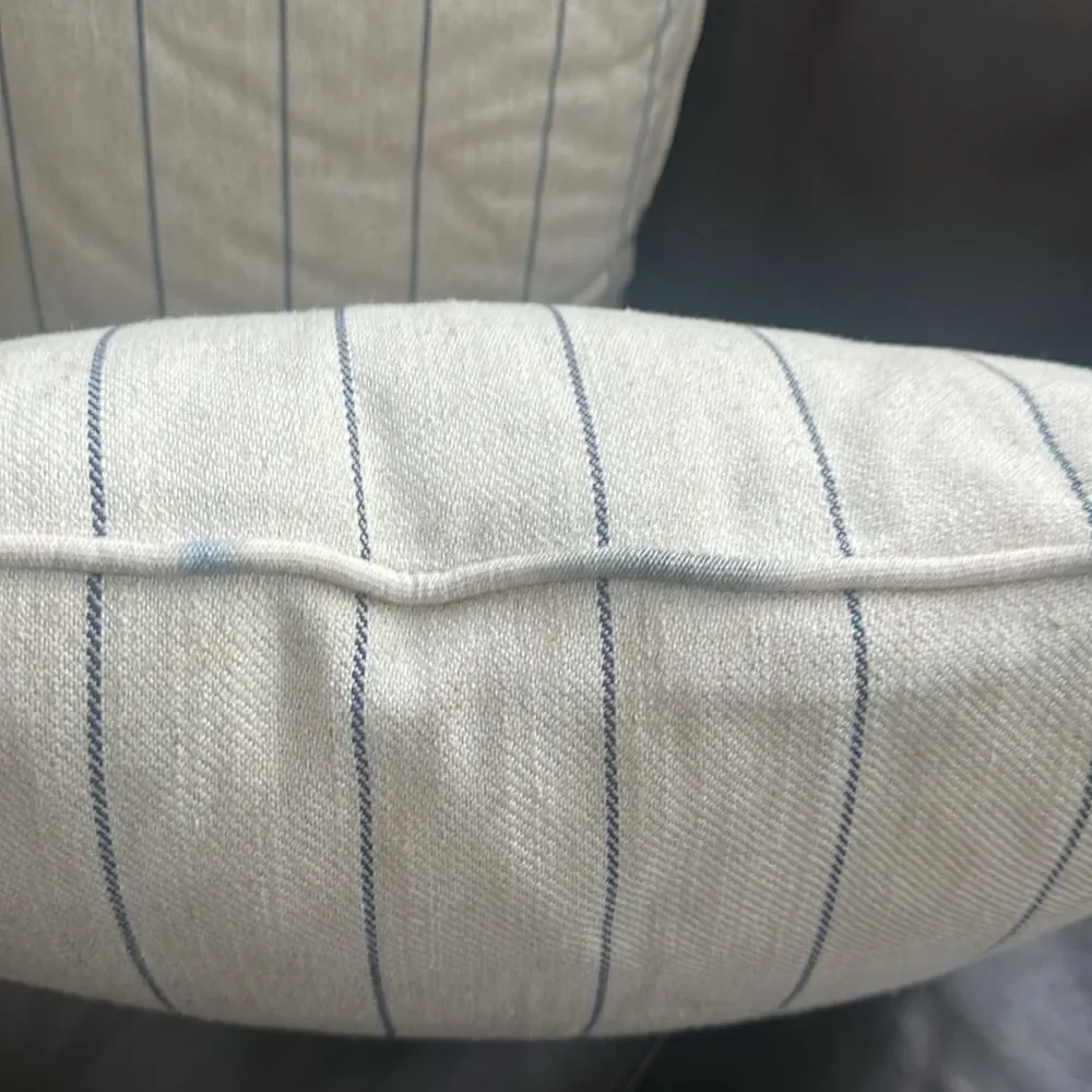 Bassett Custom-Made Accent Pillow Set (2)